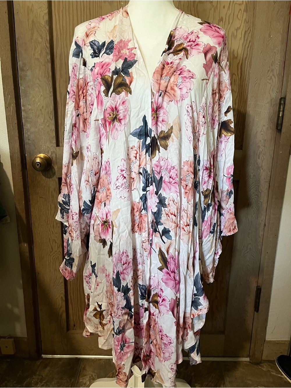 torrid White Floral kimono with Pink and Green Print